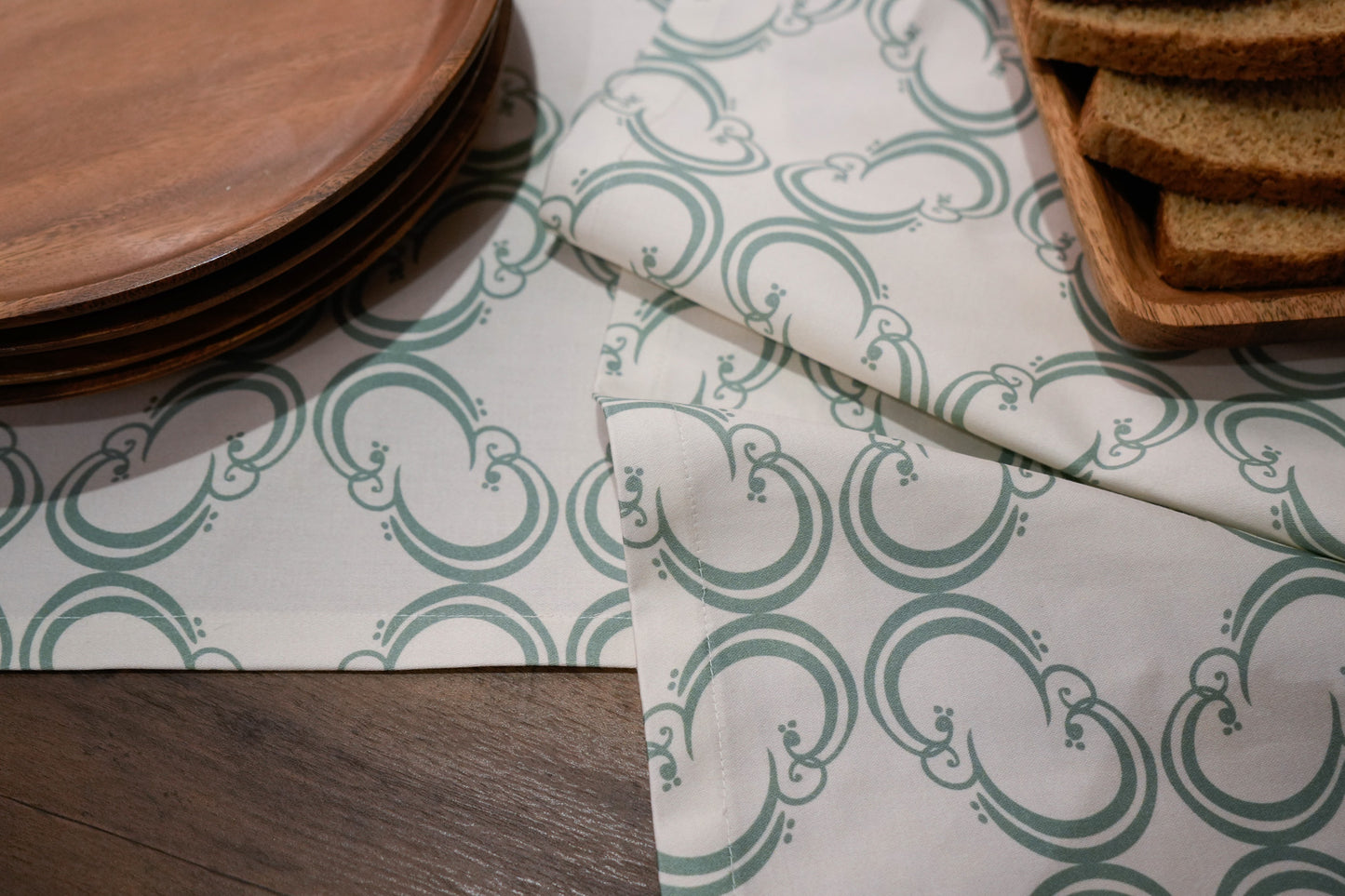 Etq- Classic Table Runner 40x 150 cm