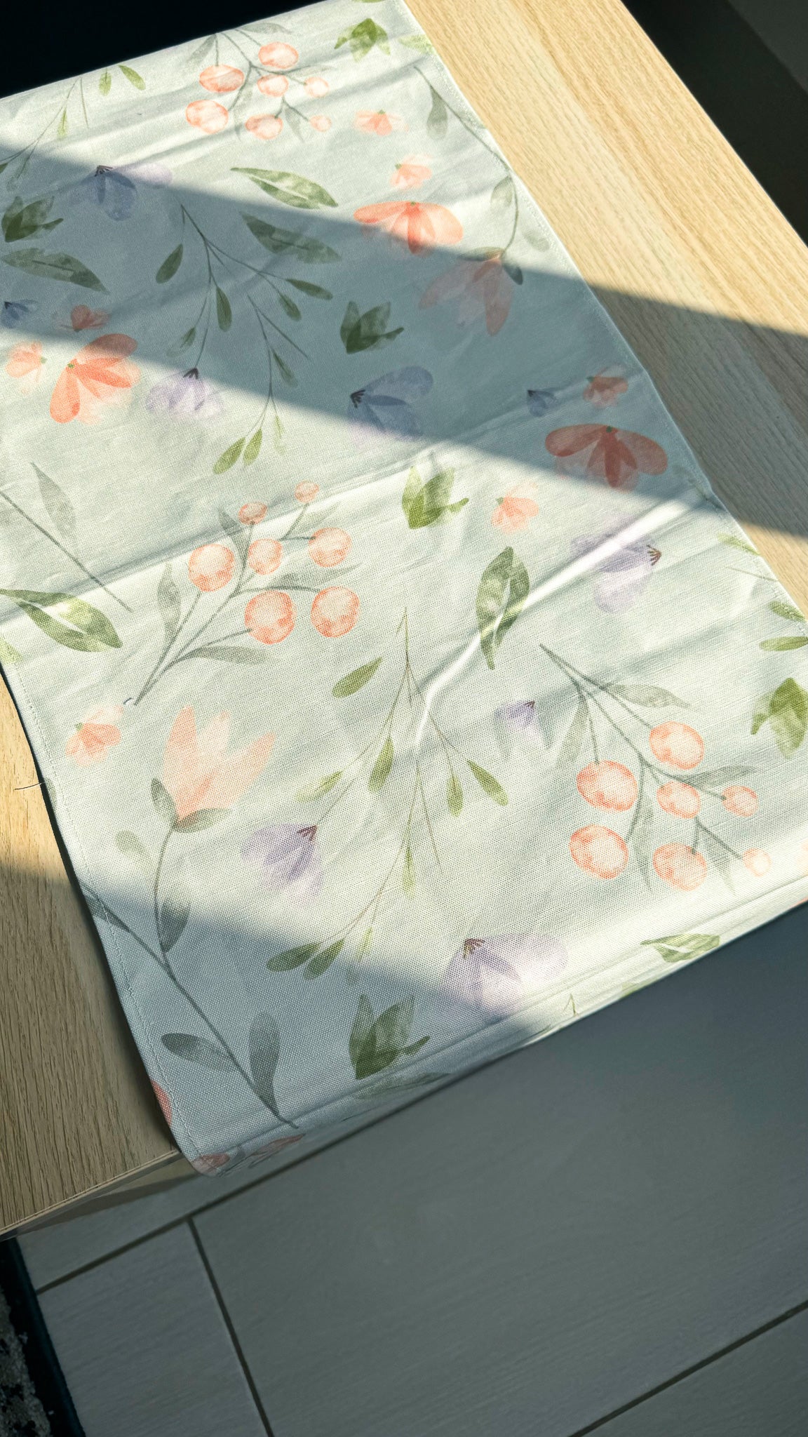 Mixed Floral Linen Canvas Runner 100×34 cm.