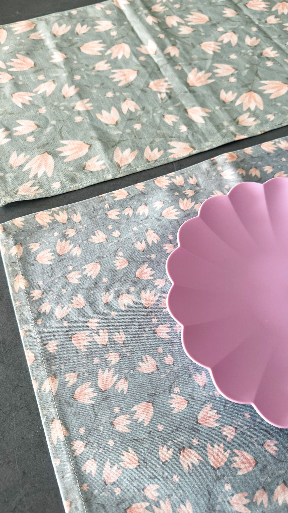 Tulip Linen Placemat & Tablecloth