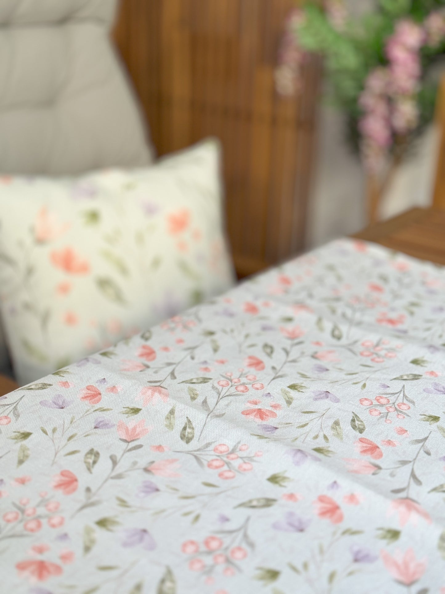 Mix Flowers Tablecloth 100 x 130 cm