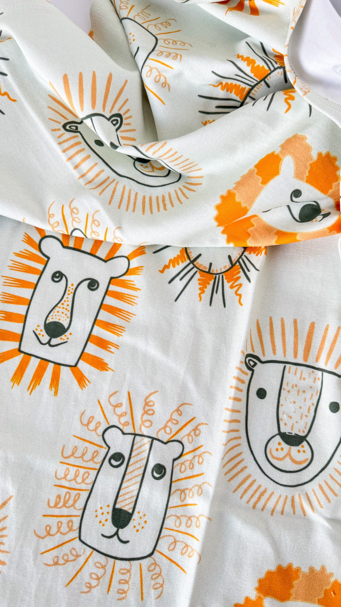 Tiny Roar – Swaddle