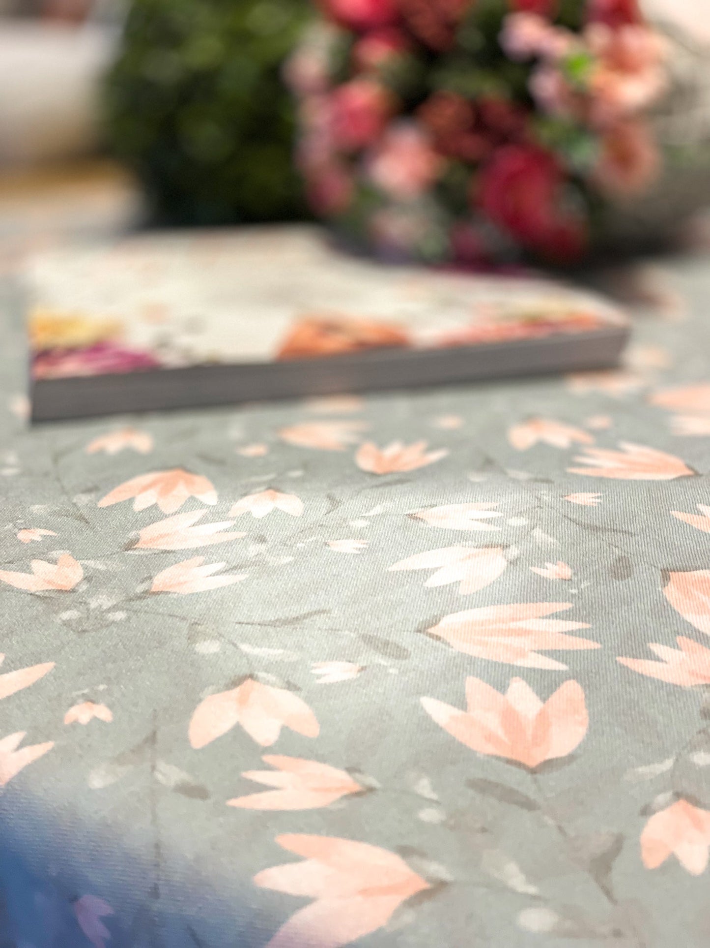 Tulip Tablecloth 100x200 cm
