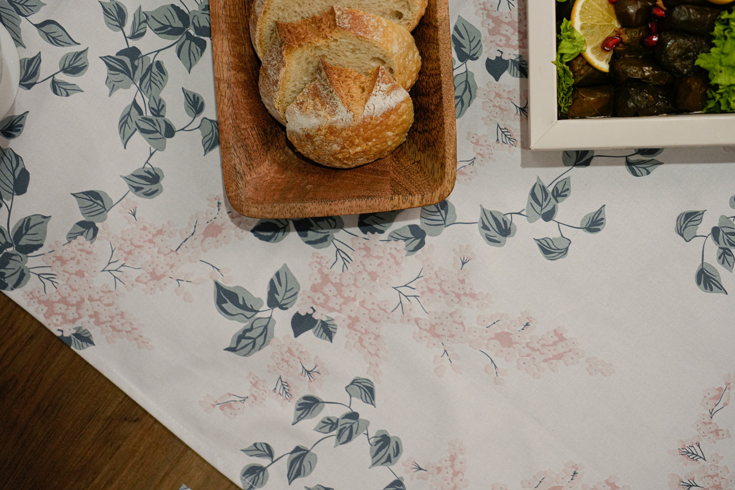 عتق- مفرش طاولة رنر كلاسيكي 150 سم