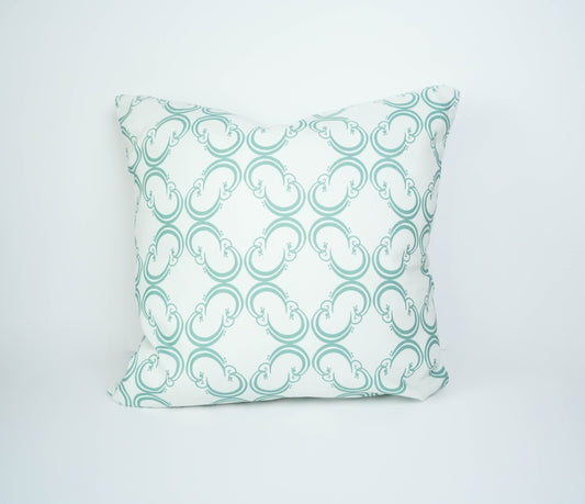 تصميم طباعي لكلمة عتق