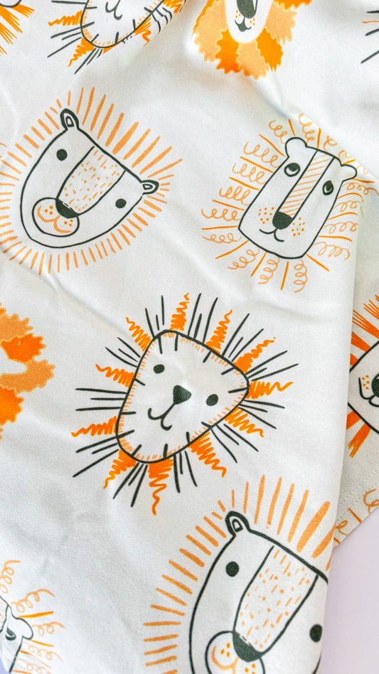 Tiny Roar – Swaddle