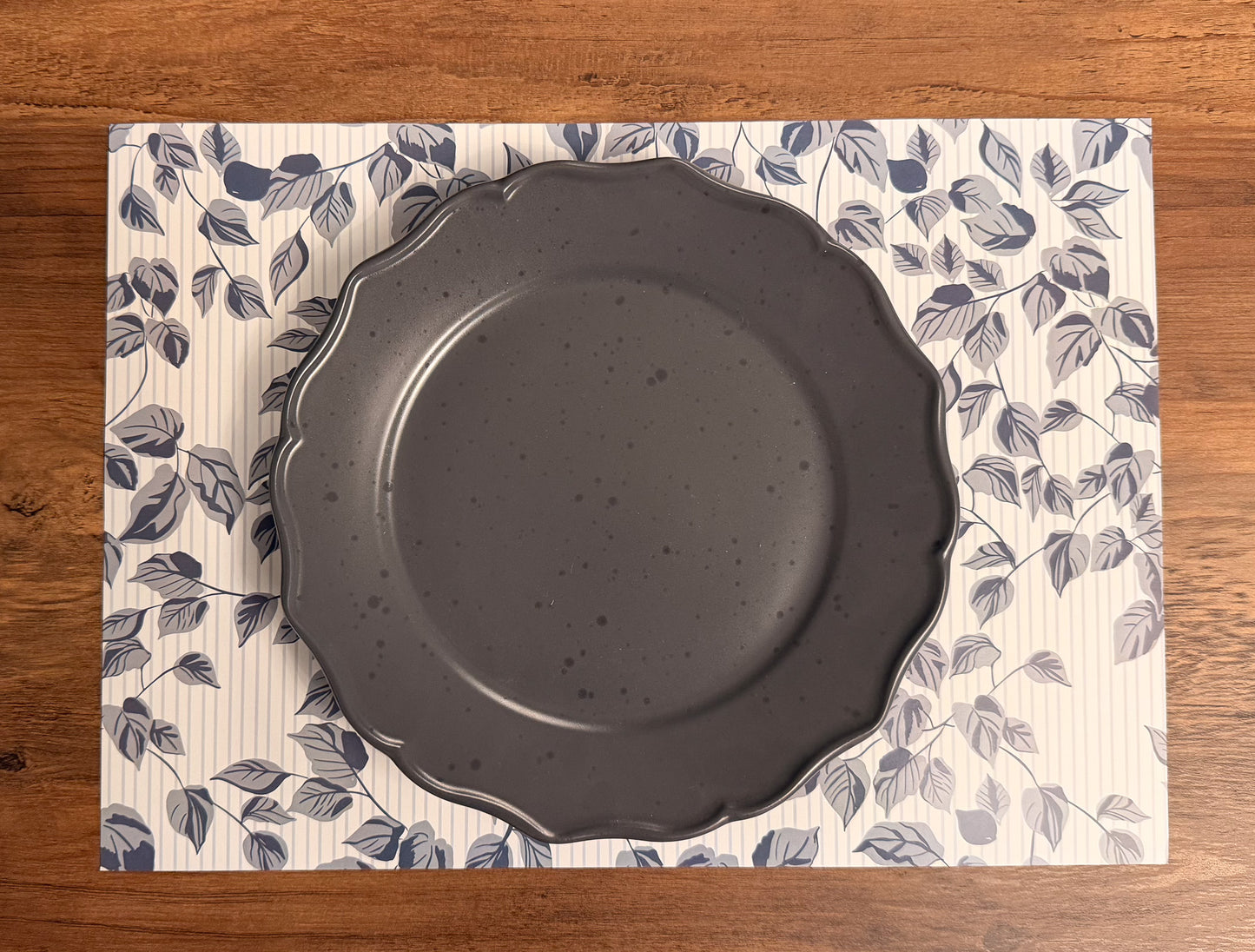 مفرش صحون ورق أغصان الليلك | Lilac Branches