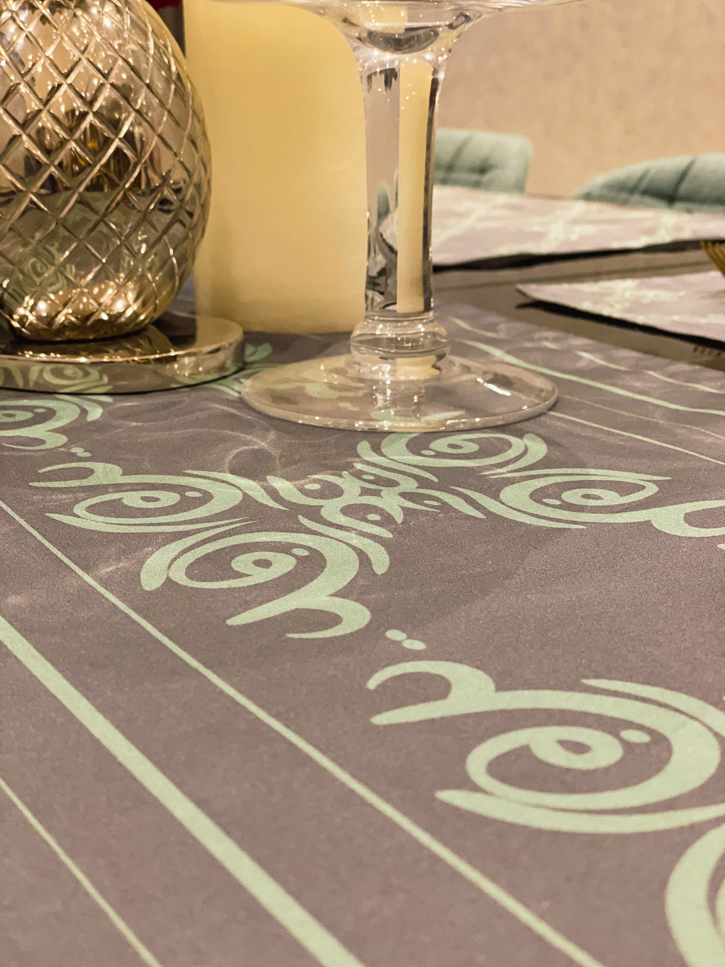 مفرش رنر بالخط العربي لغفران