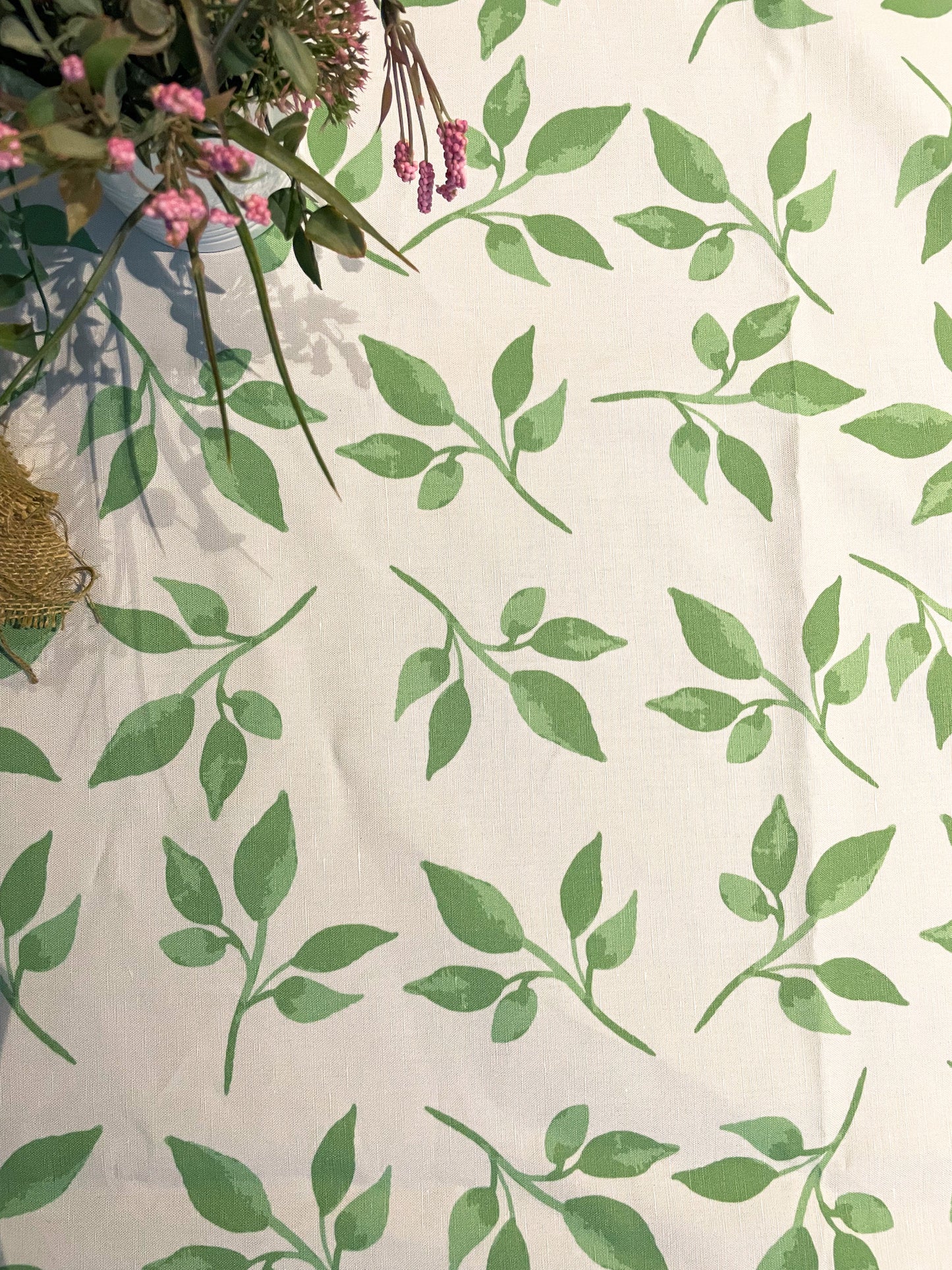 Green leaves tablecloth 140 x 190 cm