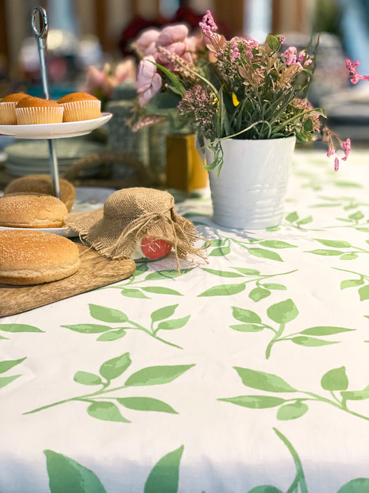 Green leaves tablecloth 140 x 190 cm